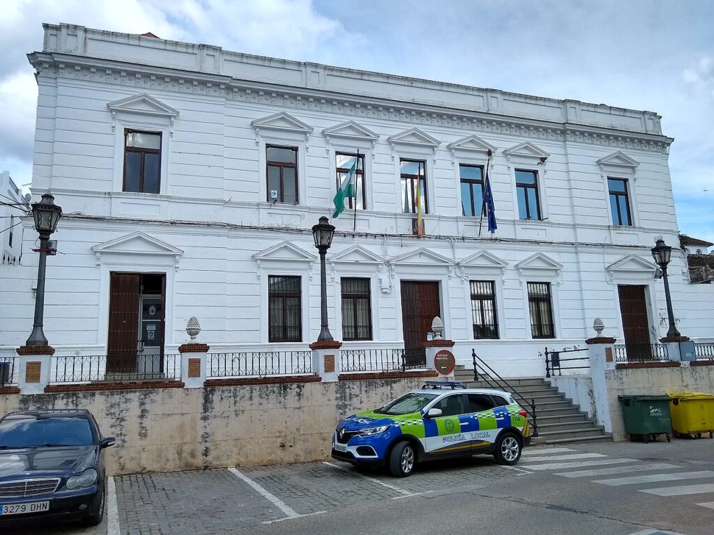 Fachada del Ayuntamiento de Constantina, Sevilla